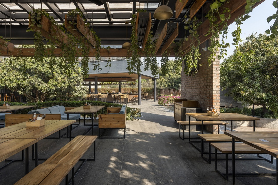 zero 40 by 23 degrees design shift