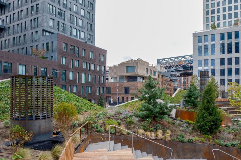domino square by studio cadena