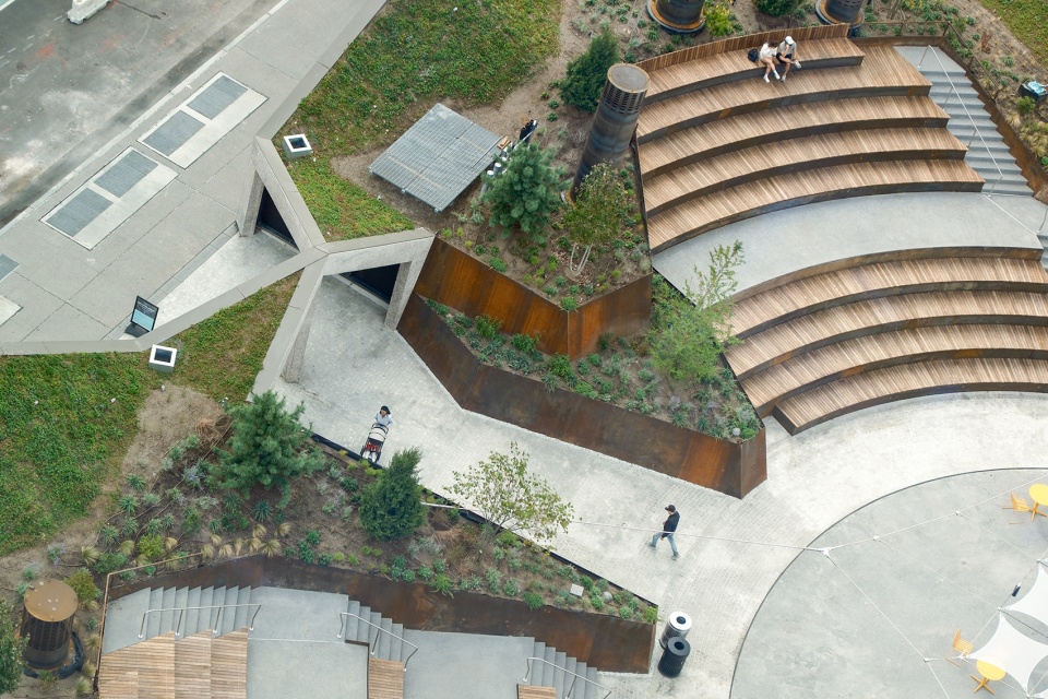 domino square by studio cadena