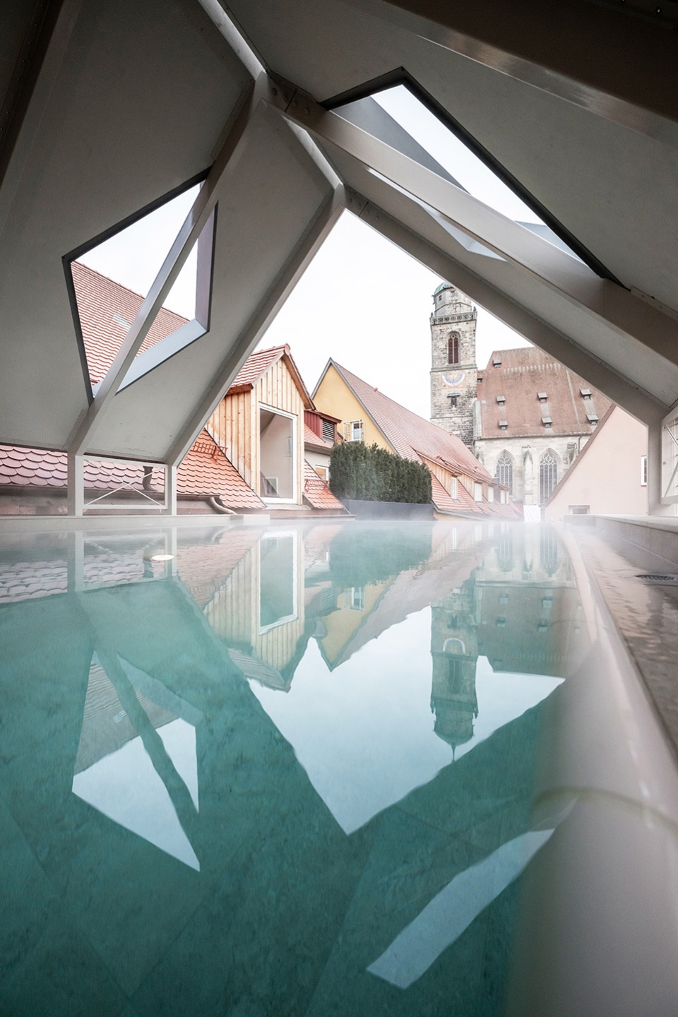 goldene rose hotel by noa