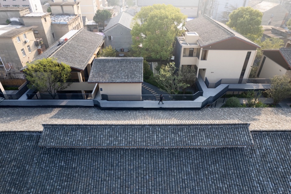 Jian Hotel by Office Canopy of Architecture