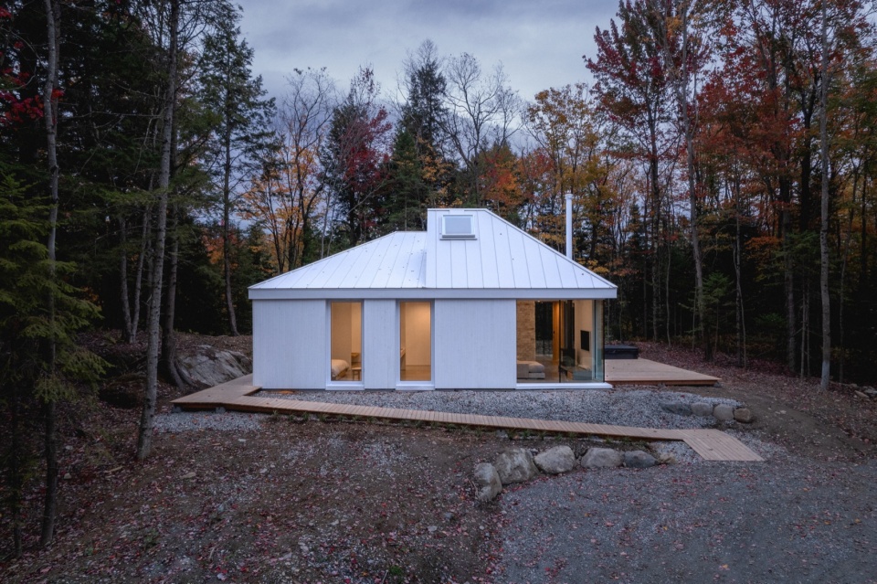 HABITAT SELENITE naturehumaine architects