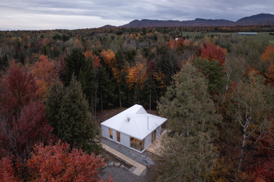 HABITAT SELENITE naturehumaine architects