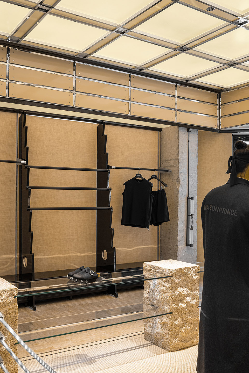 masonprince yongqingfang store by tomo design