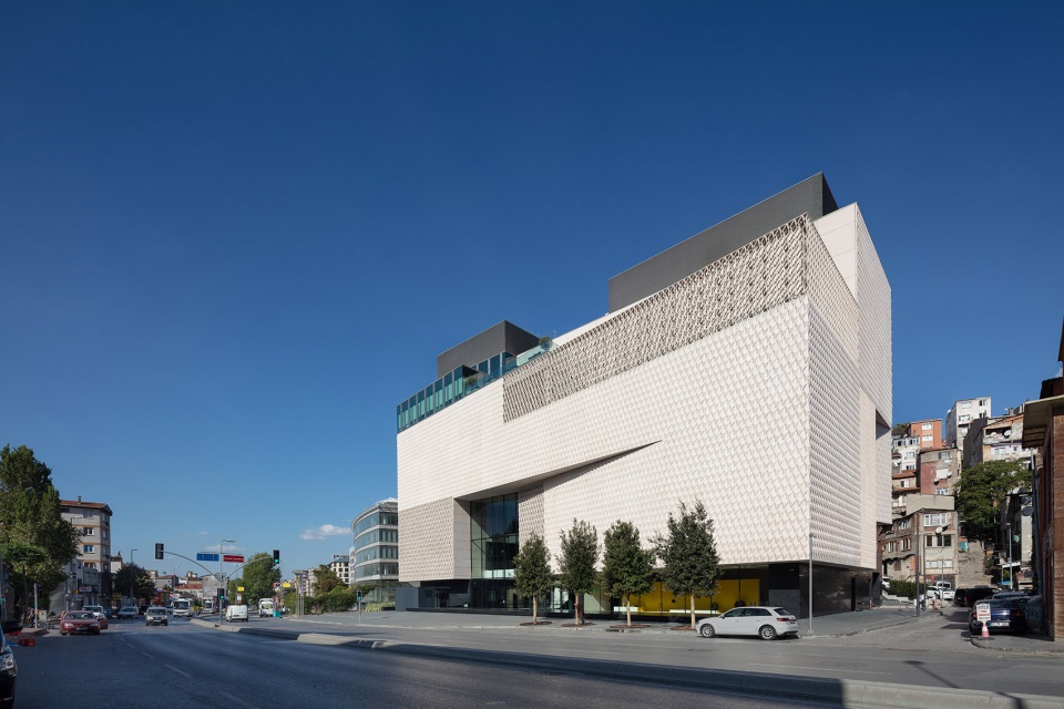 arter contemporary art museum by grimshaw architecture