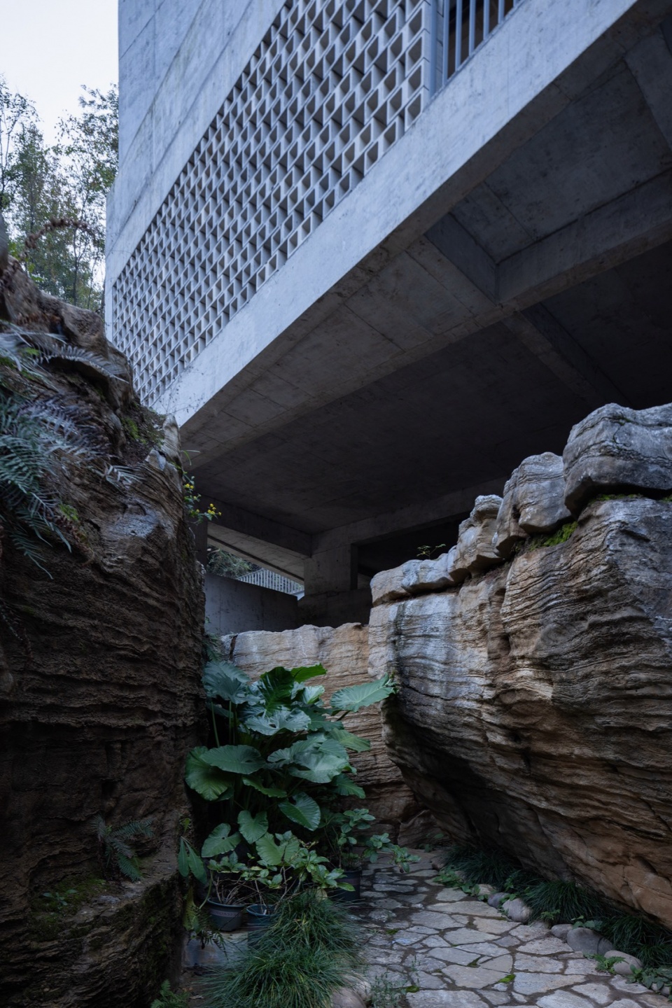 石缝游廊©直译 house shiyangshan no 1