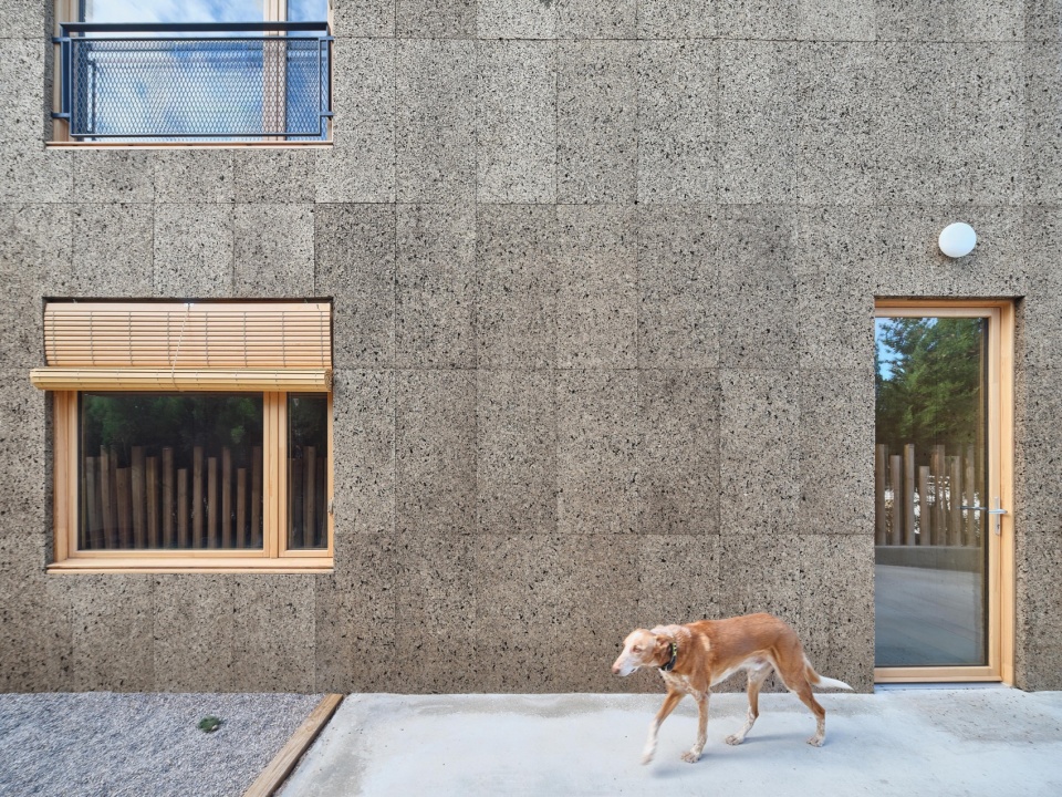 Casa CG by Alventosa Morell Arquitectes