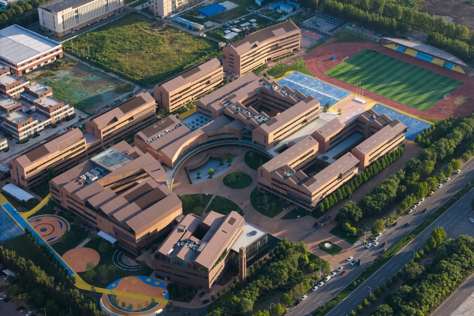 Tianjin Guanghua Foreign Language School by Tianjin Huahui