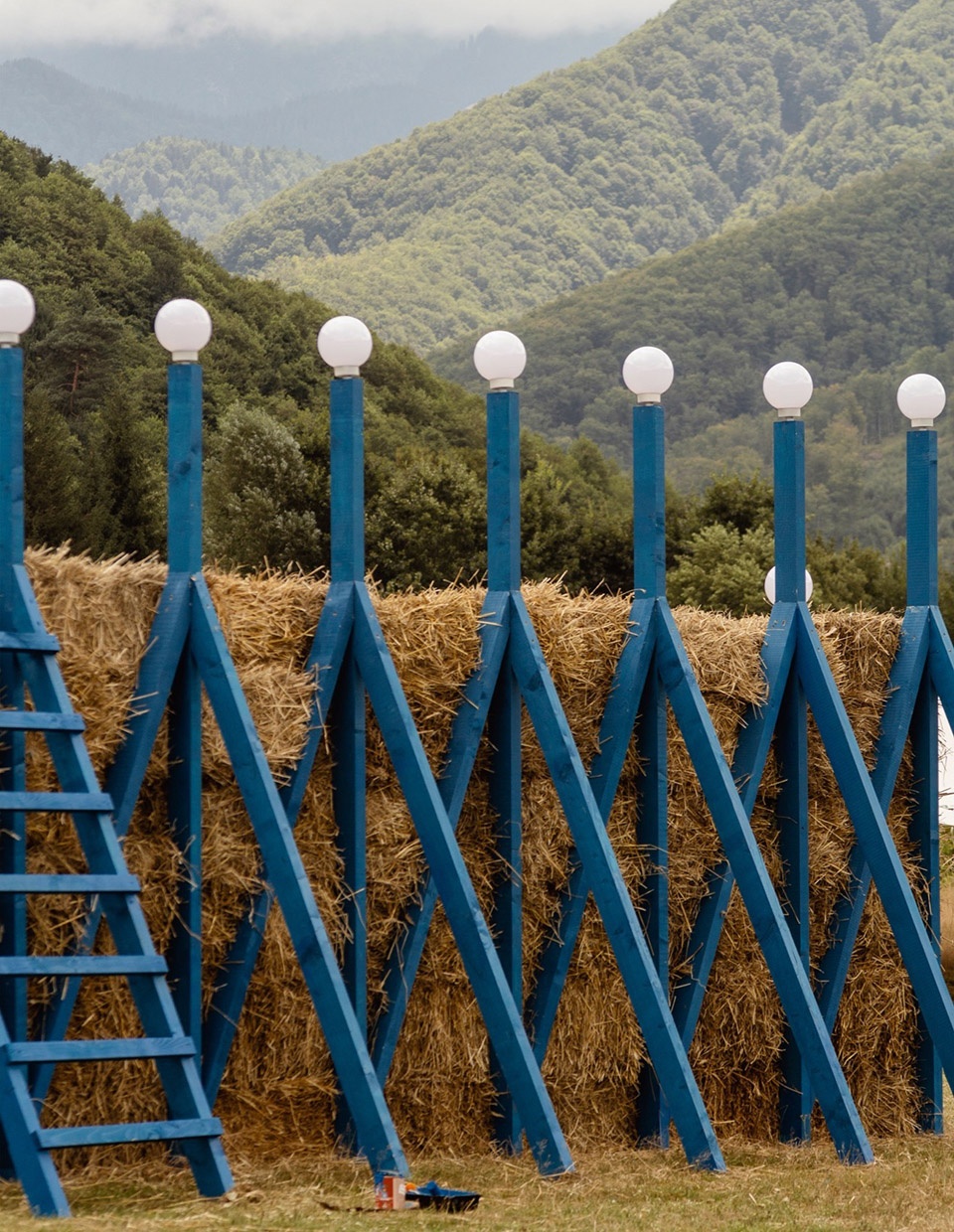 Temporary Installation at a Mountain Festival by atelier VRAC