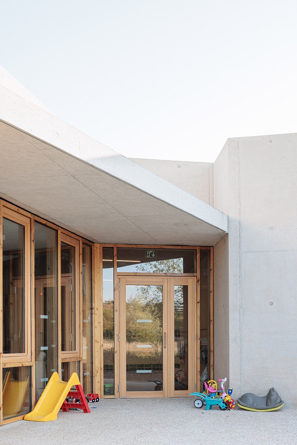 claudine hermann school by sam architecture