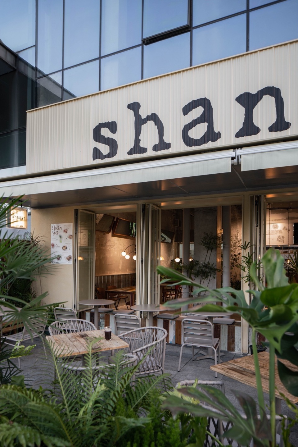 shanya western food restaurant by xianxiangdesign
