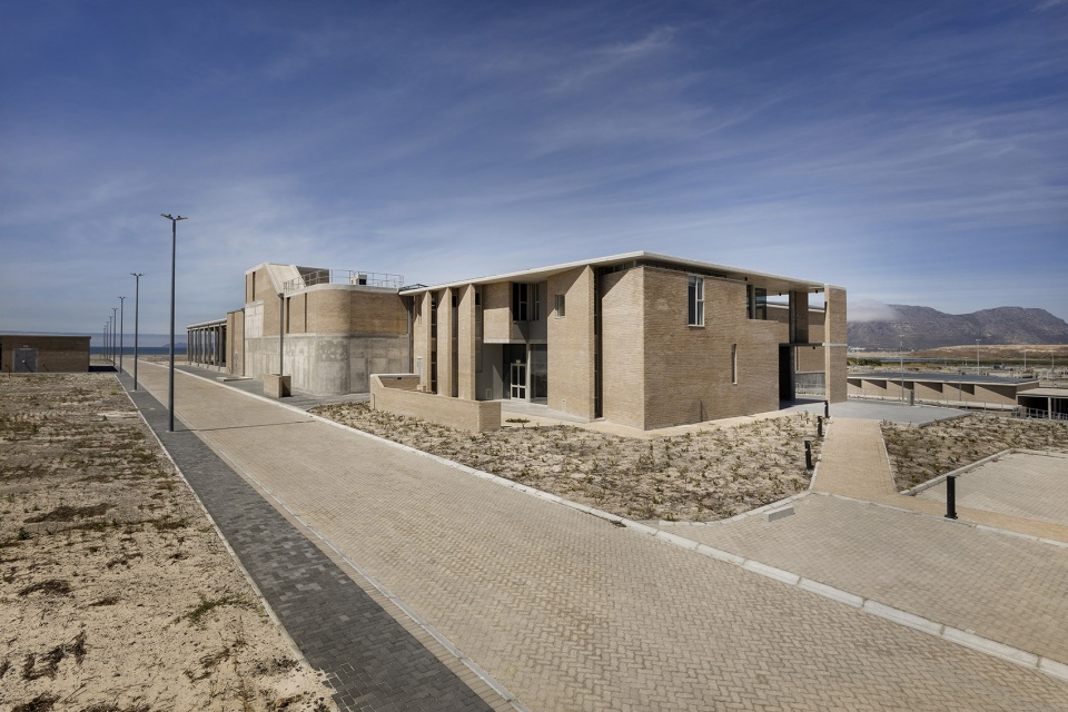 aquifer recharge plant by salt architects