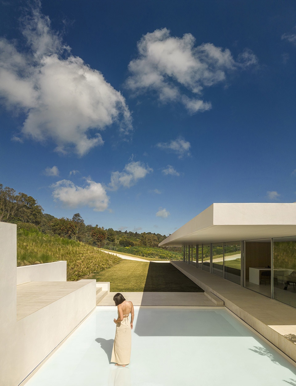 house in sotogrande by fran silvestre arquitectos