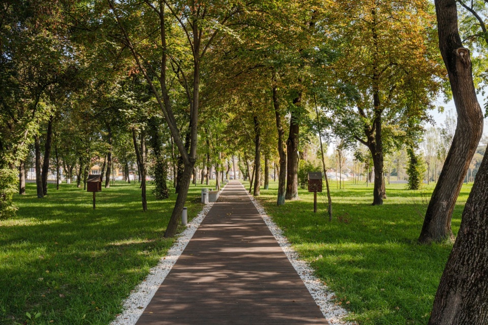 A New Green Infrastructure On The Somes River by Practica Arqutiectura