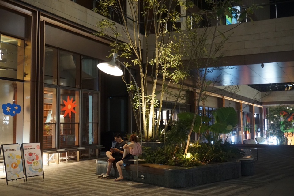 Midtown Forest Shanghai Xuhui Vanke Plaza Landscape Practice by THLA