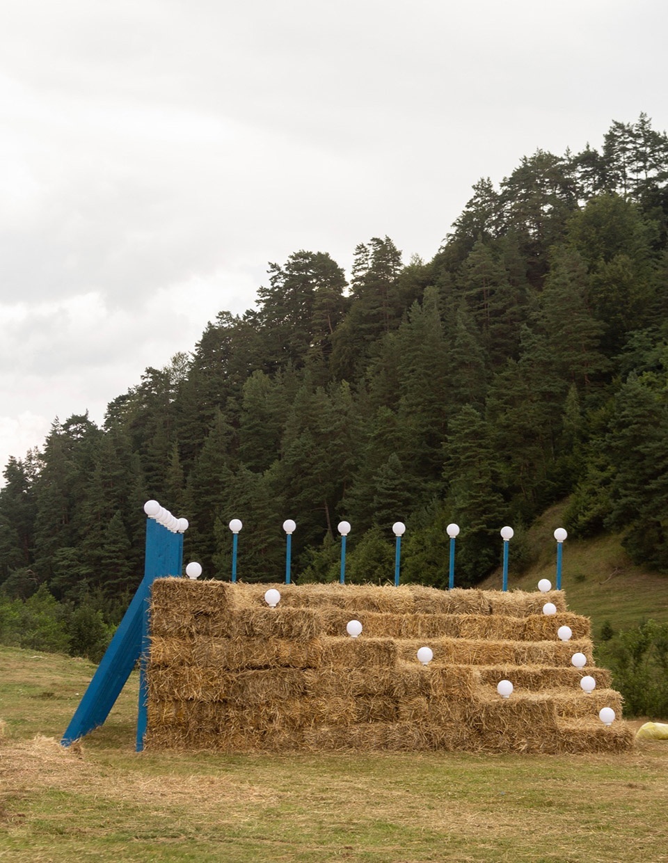 Temporary Installation at a Mountain Festival by atelier VRAC