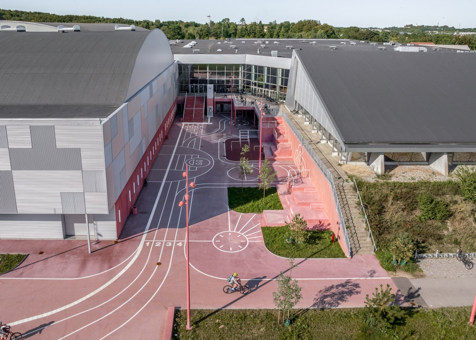 Gigantium Urban Space by JAJA Architects
