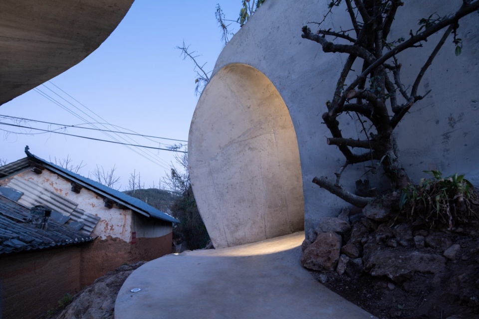 White Cloudy Village Cultural Center
