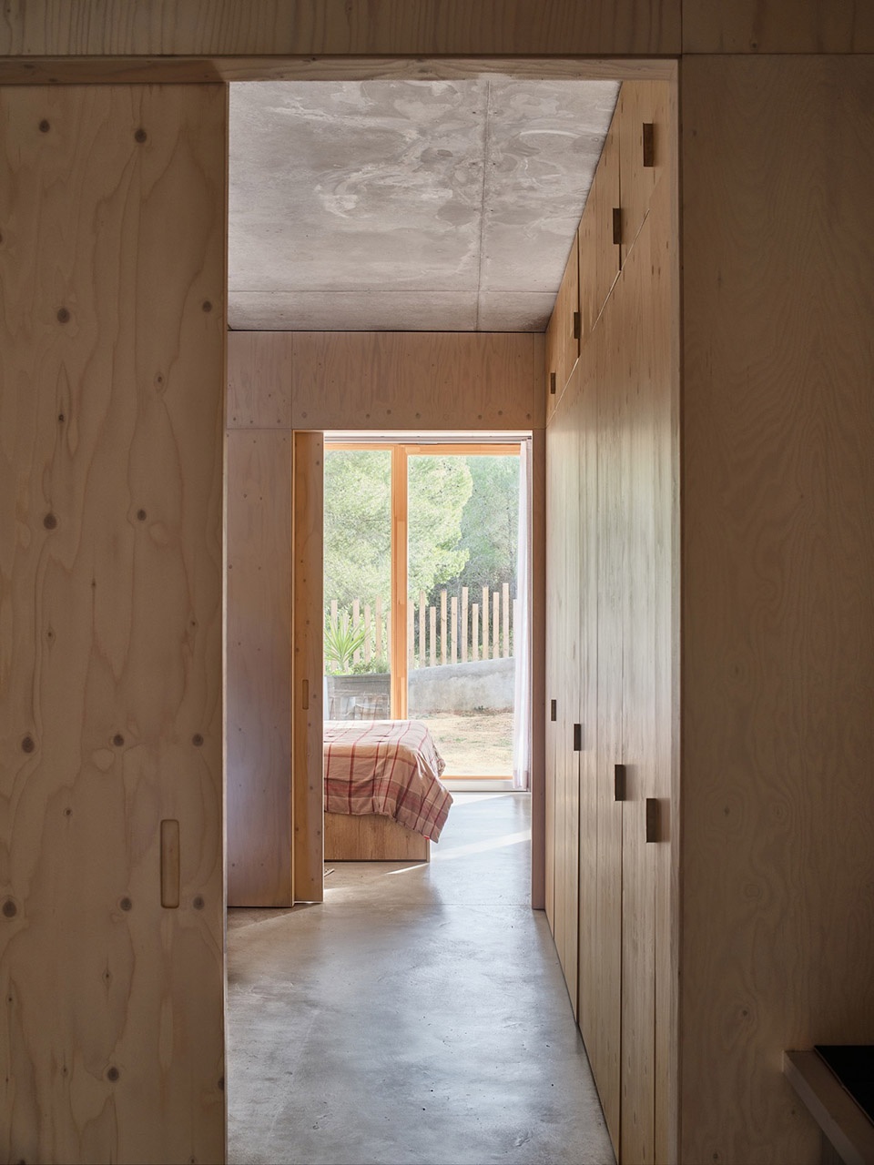 Casa CG by Alventosa Morell Arquitectes