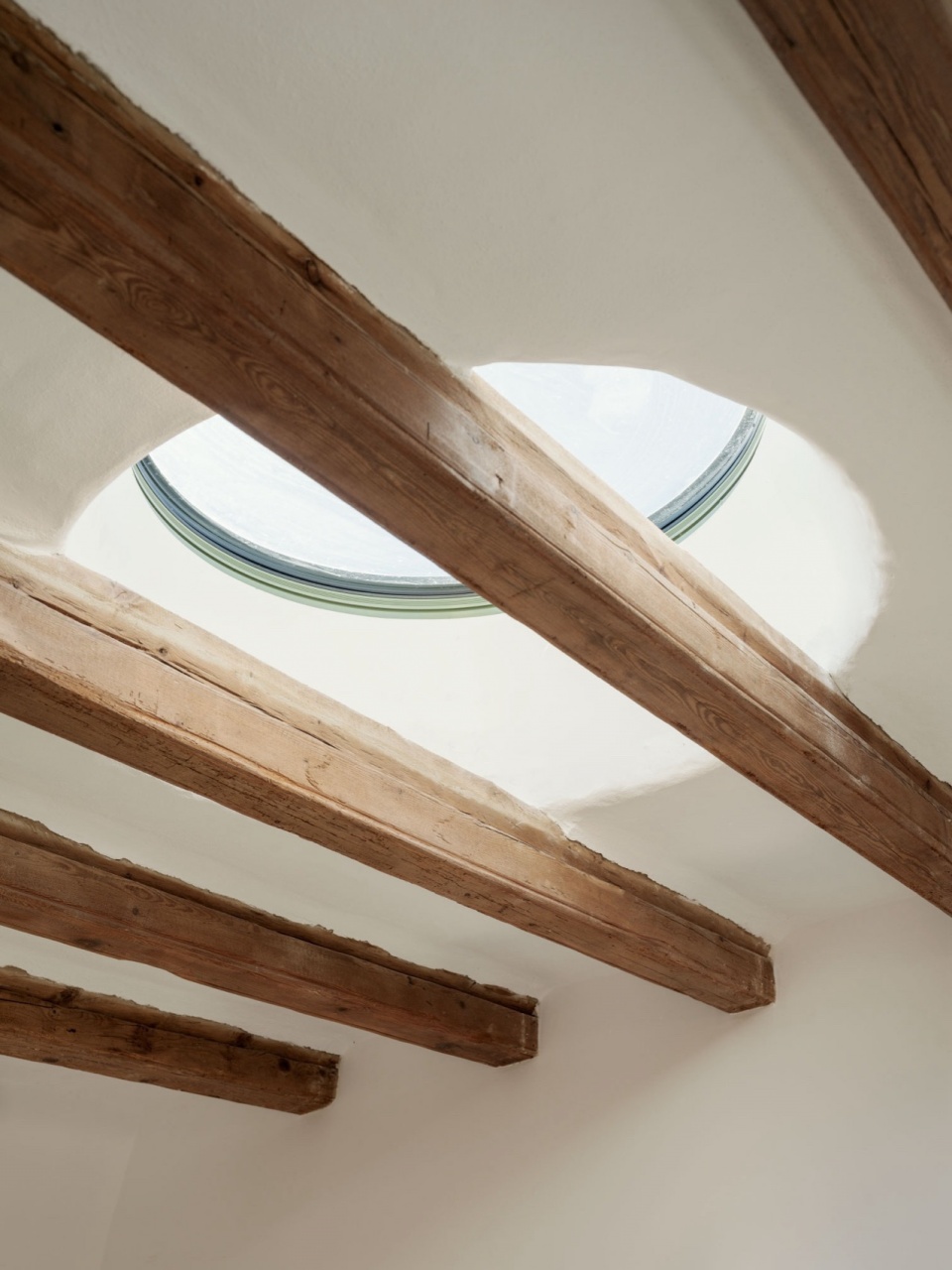One Courtyard Two Houses Isla Architects