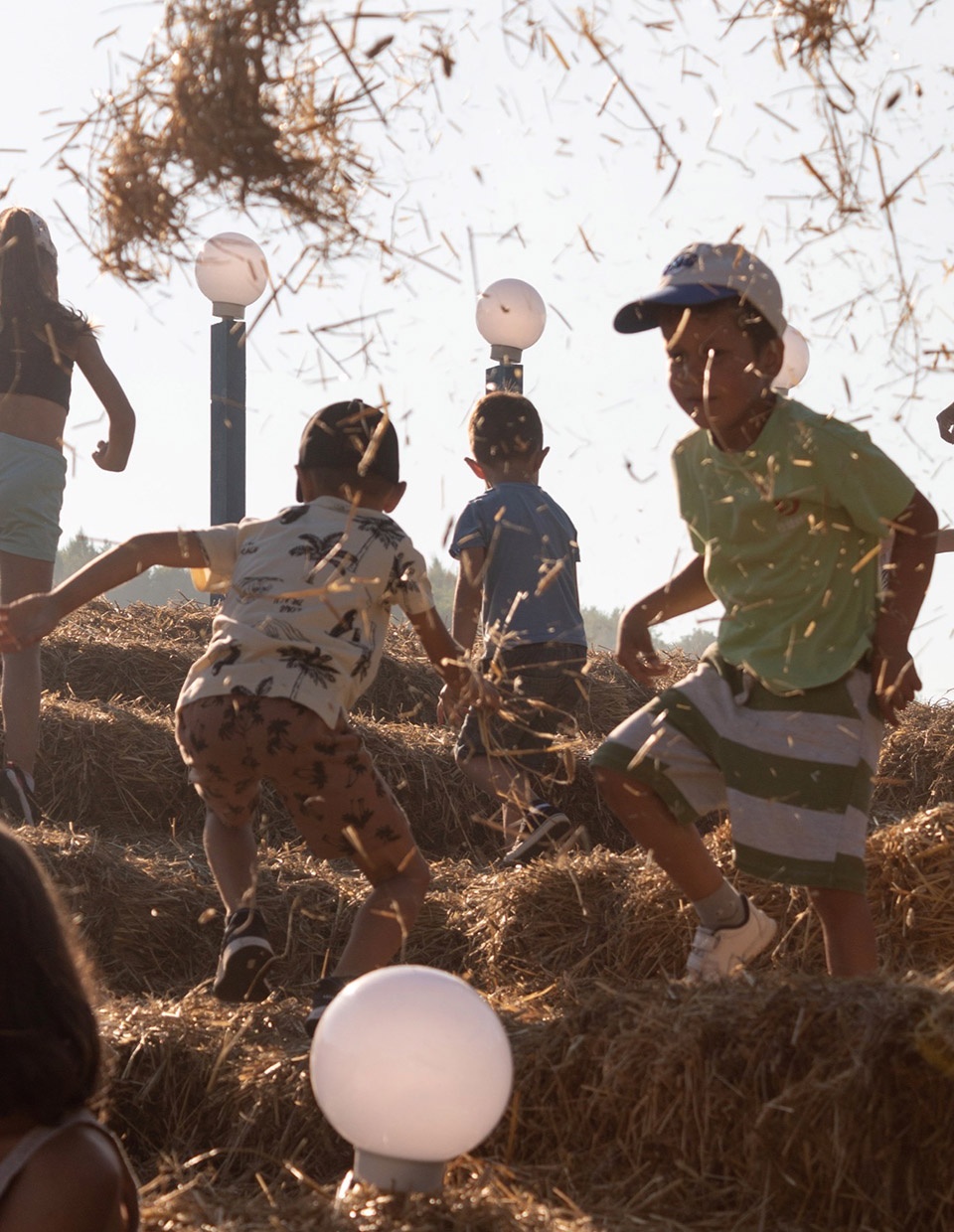 Temporary Installation at a Mountain Festival by atelier VRAC