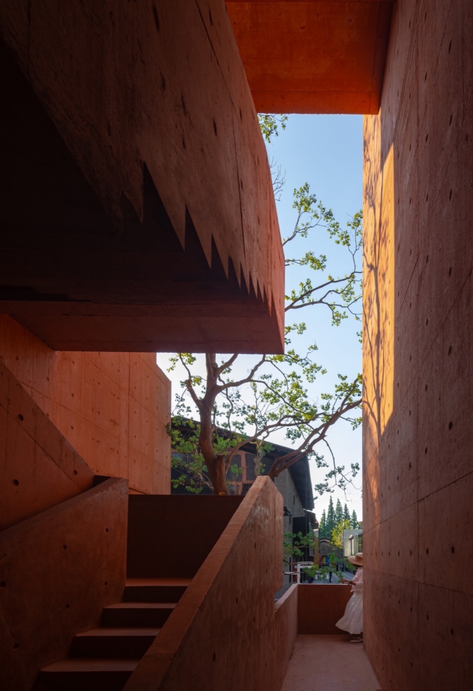 A Sail on the Vast Sea EKA by Benzhe Architecture