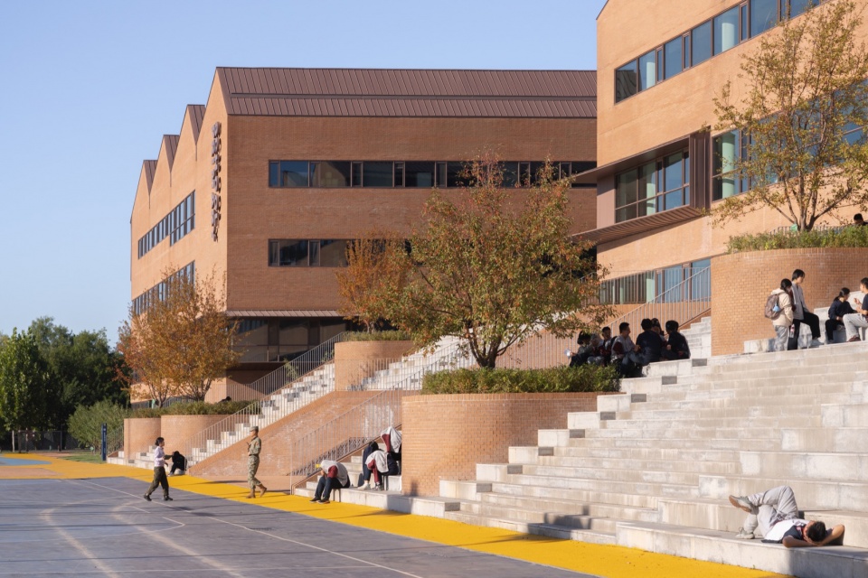 Tianjin Guanghua Foreign Language School by Tianjin Huahui