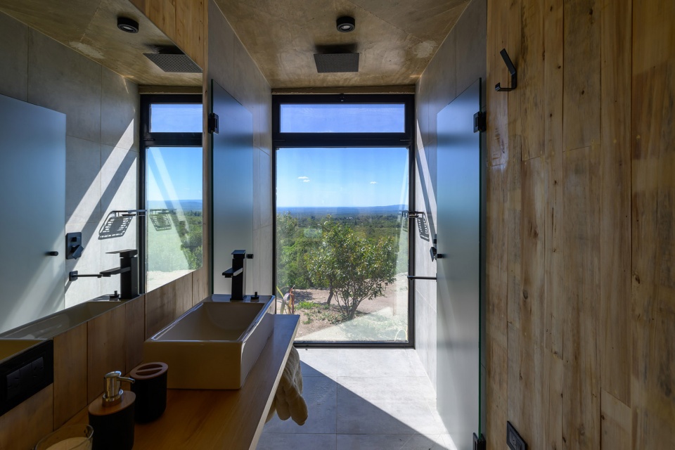 lodge jr by arq paul dragicevic
