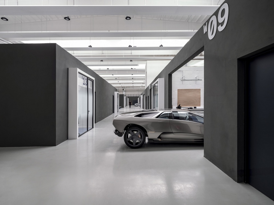 new podium advanced technologies headquarters by acc naturale architettura di cristiana catino plac architecture urban design