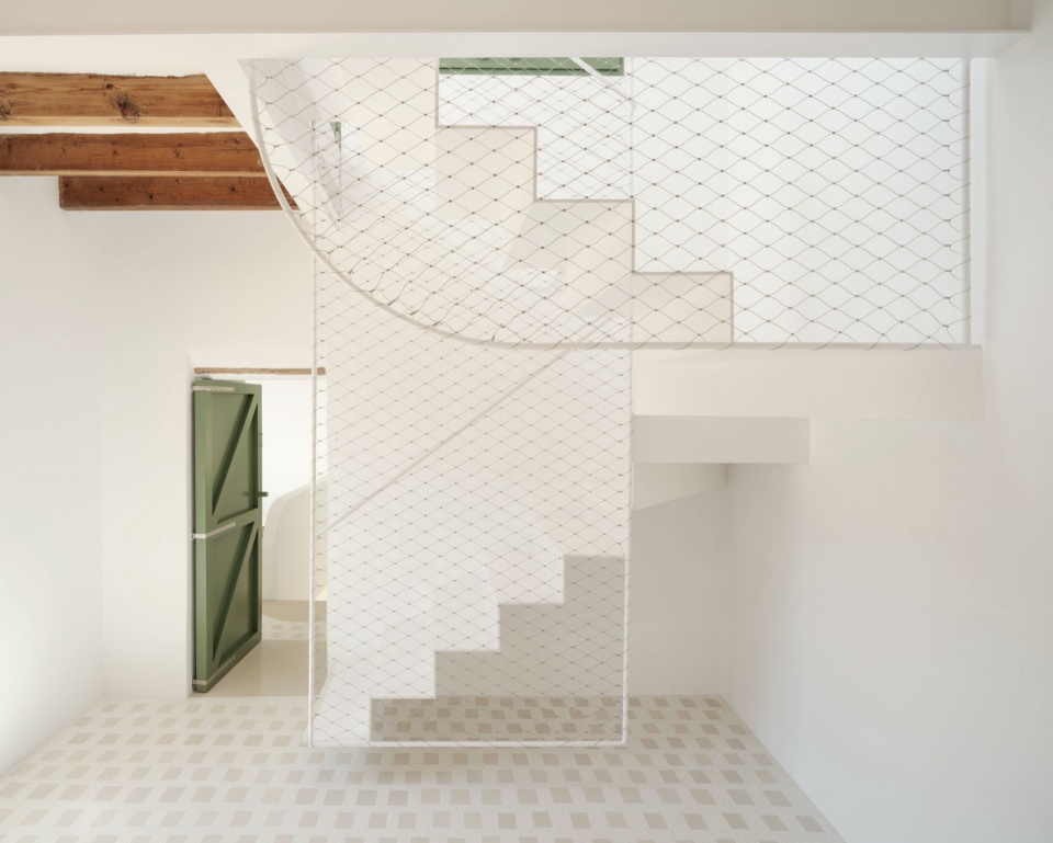 One Courtyard Two Houses Isla Architects