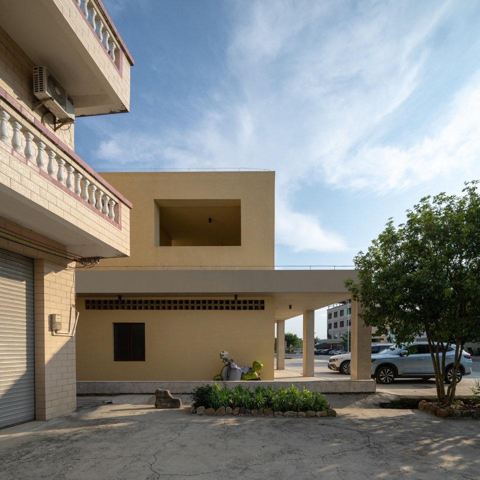 Yangbei Village CCP Elderly Day Care Center by Studio 10