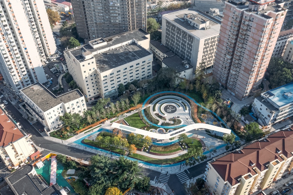 leshan pocket park shanghai by viascape design.