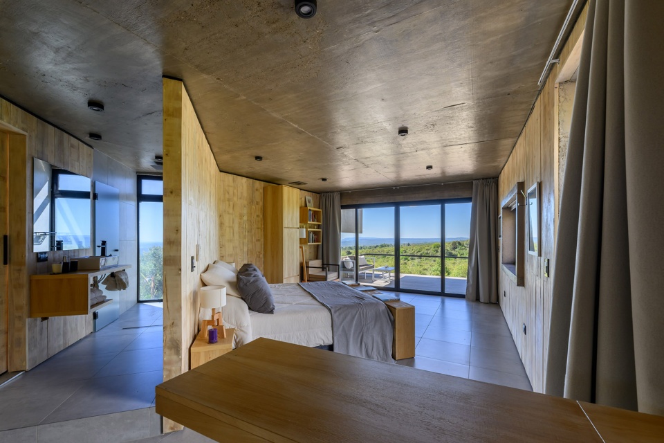 lodge jr by arq paul dragicevic