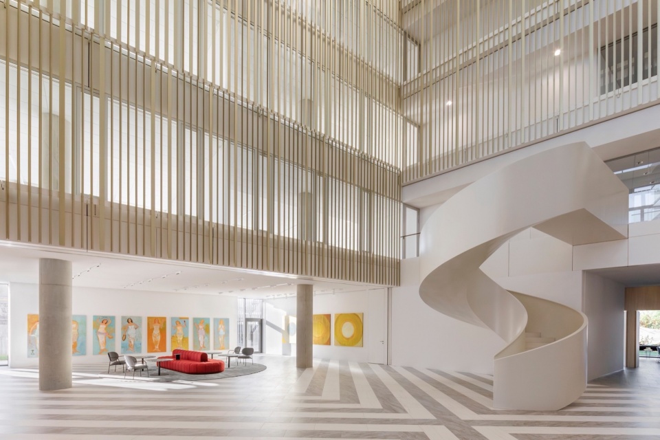 DCB Montana by BAX studio