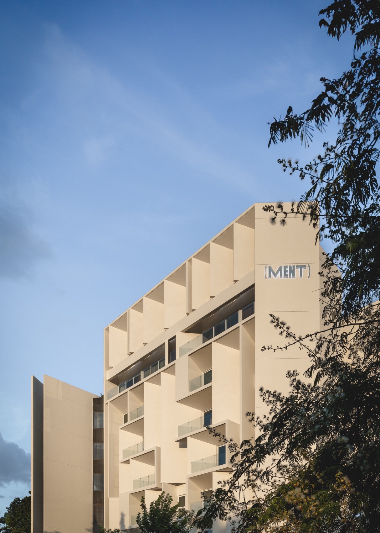 Ment by Arkham Projects + Desnivel Arquitectos - 谷德设计网