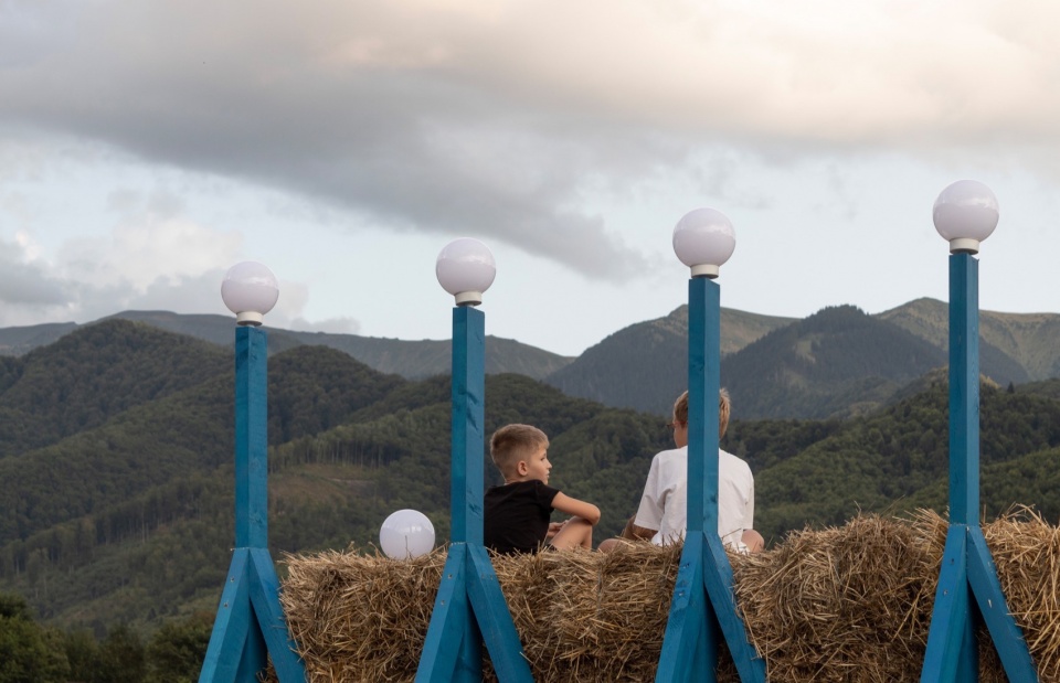 Temporary Installation at a Mountain Festival by atelier VRAC