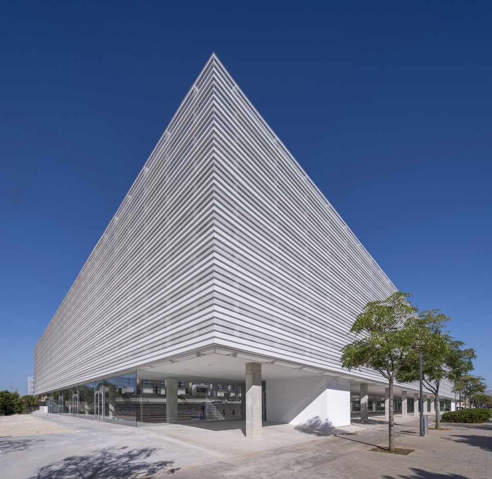 municipal sports pavilion in san vicente del raspeig by manuel costoya estudio de arquitectura naos 04 arquitectos