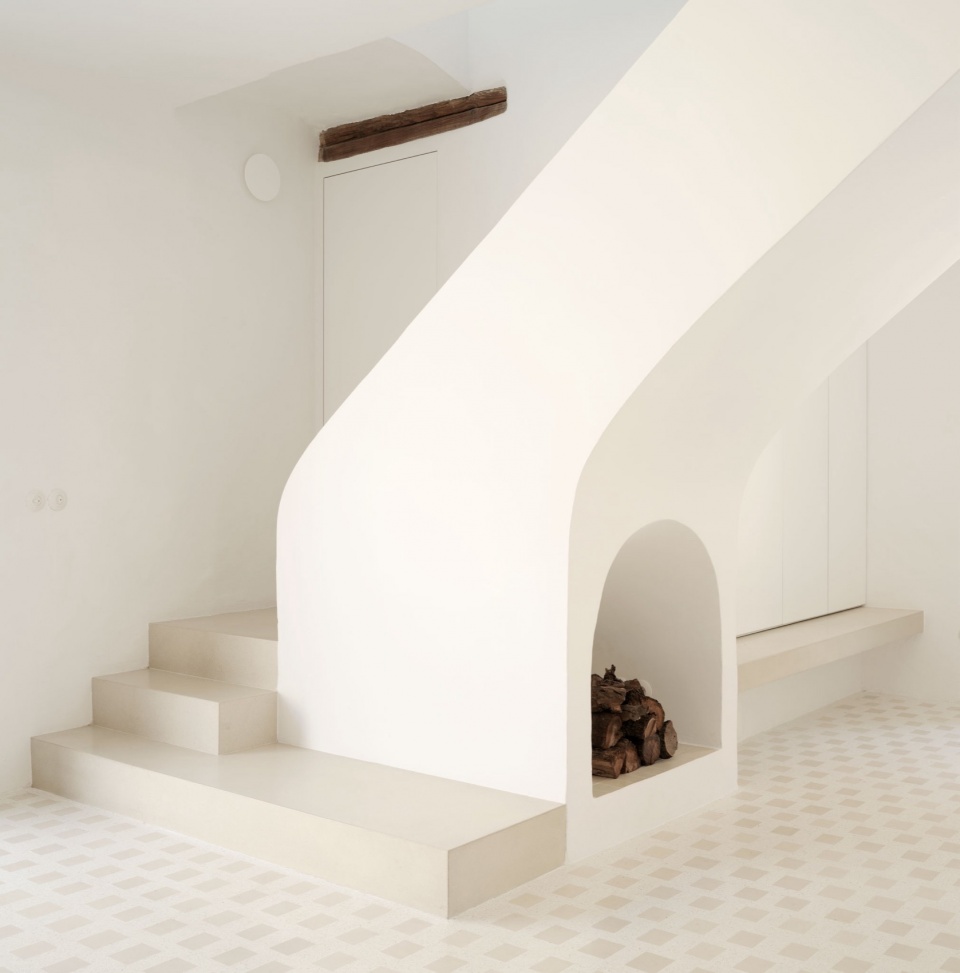 One Courtyard Two Houses Isla Architects