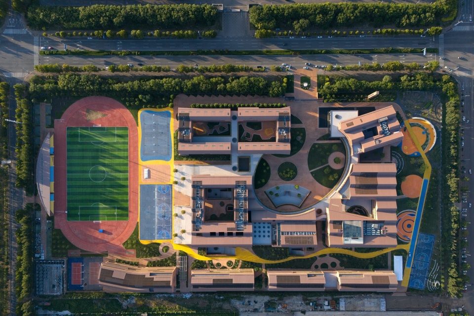 Tianjin Guanghua Foreign Language School by Tianjin Huahui