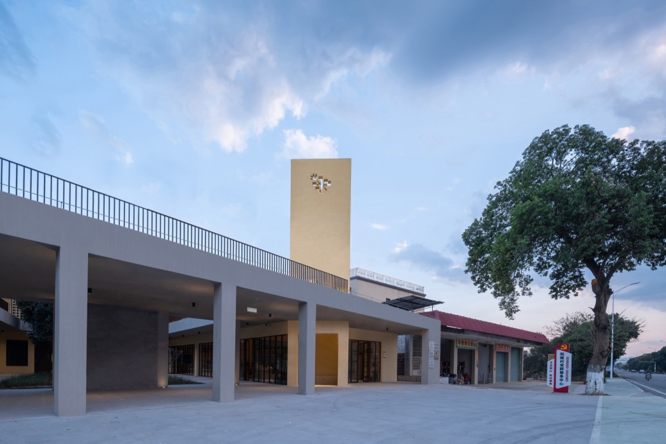 Yangbei Village CCP Elderly Day Care Center by Studio 10