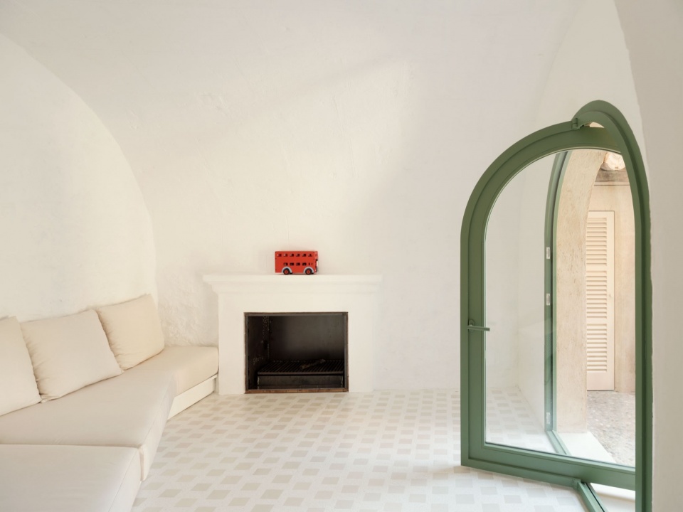 One Courtyard Two Houses Isla Architects