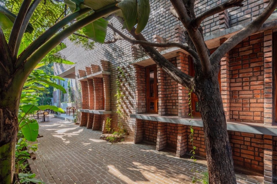 Telugu Medium by Sona Reddy Studio