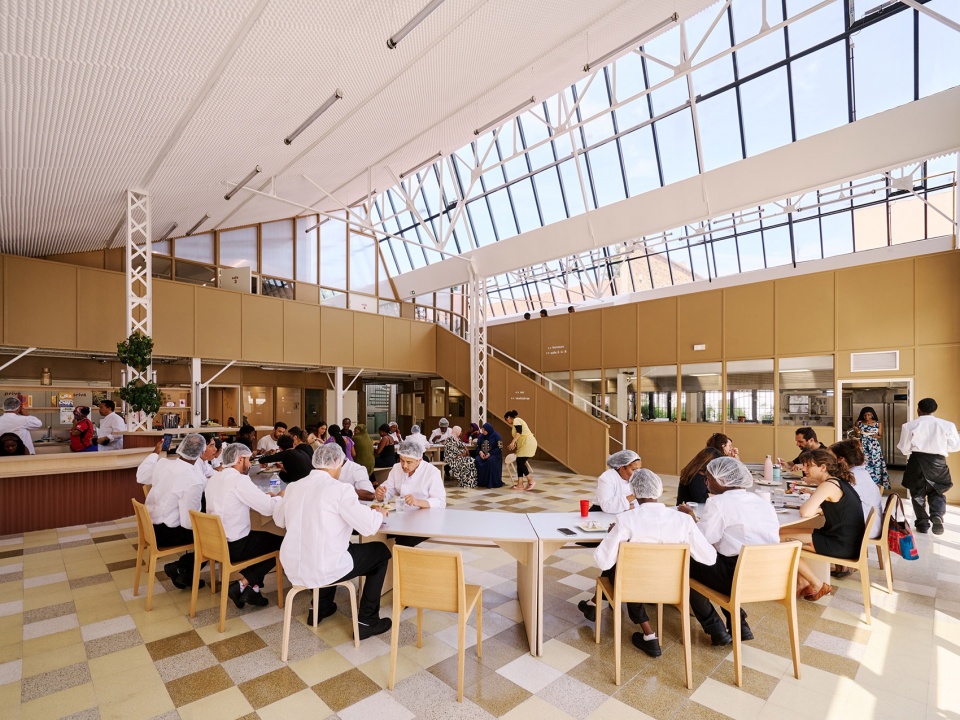cooking school for migrants by freaks