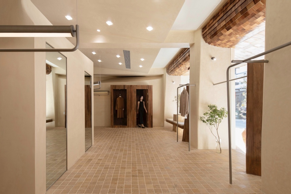 MOMO ERA STUDIO