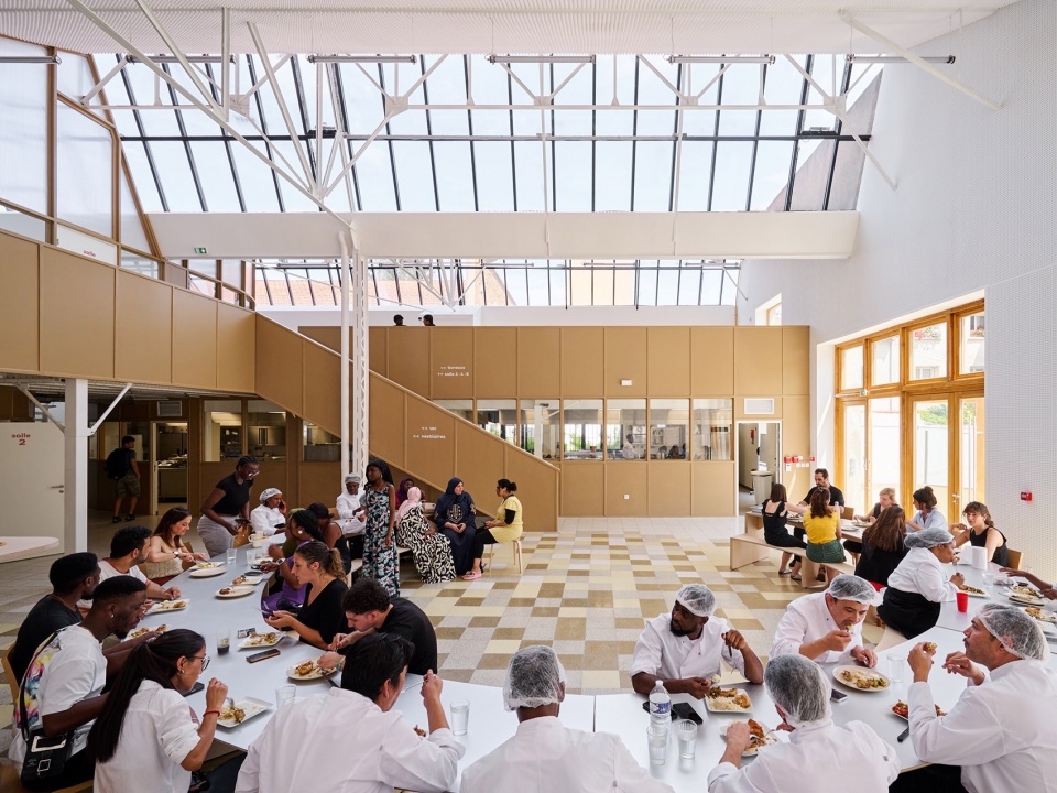 cooking school for migrants by freaks