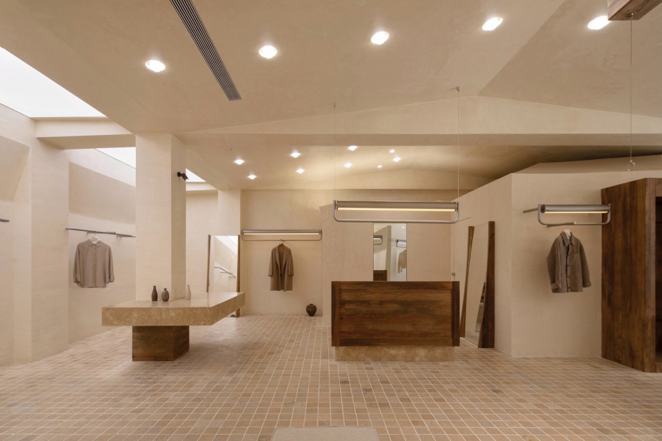 MOMO ERA STUDIO