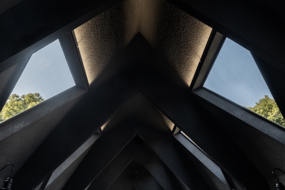The Shape of Shadows TBHNP Shanghai Pop up Concept Space by Fon Studio