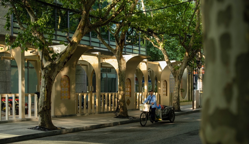 renovation and enhancement project of julu road changshu road to south shaanxi road jingan district shanghai by beyond design