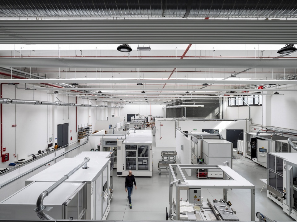 new podium advanced technologies headquarters by acc naturale architettura di cristiana catino plac architecture urban design