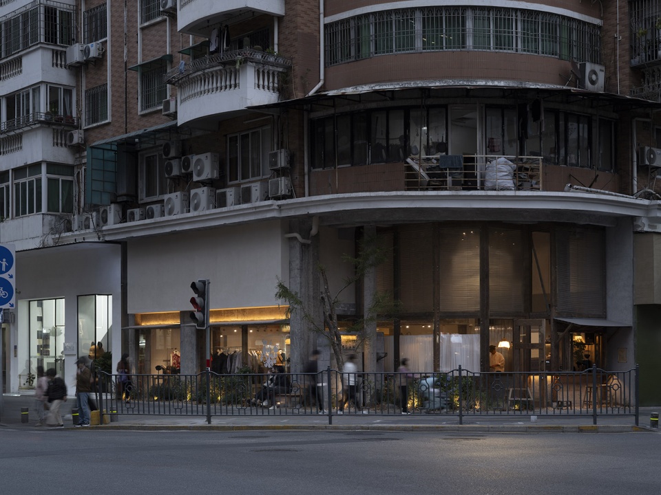 mslan corner by devolution